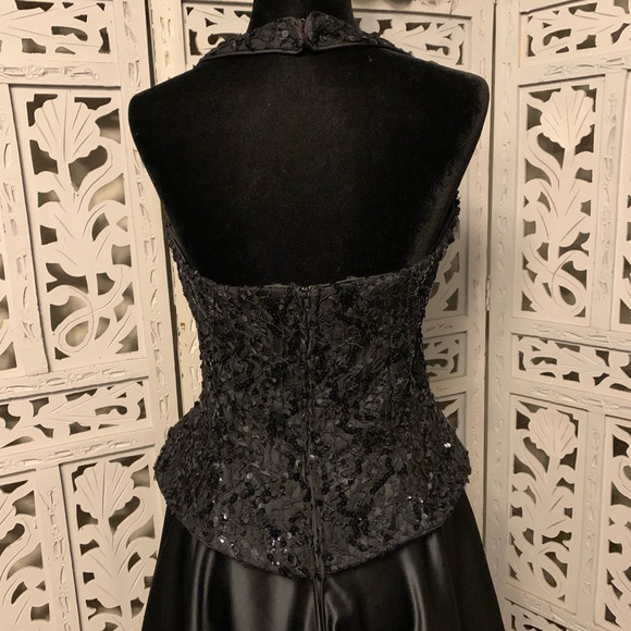 🎩2X HOST PICK🎩 VINTAGE SATIN BLACK SKIRT & ADORNED TOP FORMAL DRESS GOWN - Picture 6 of 11